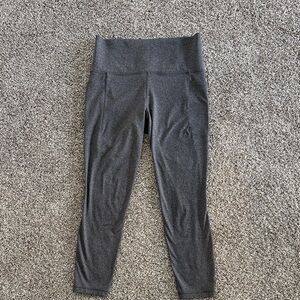 Athleta Salutation Stash Pocket II 7/8 Tight Size M